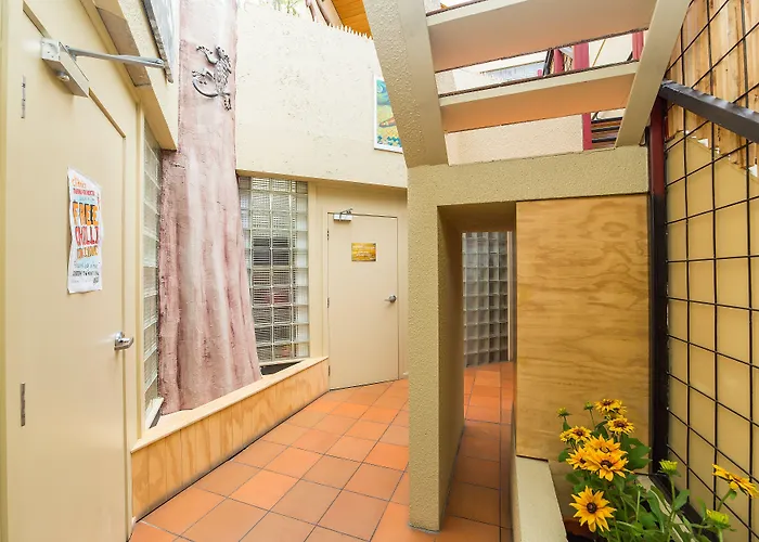 Tahuna Pod Hostel